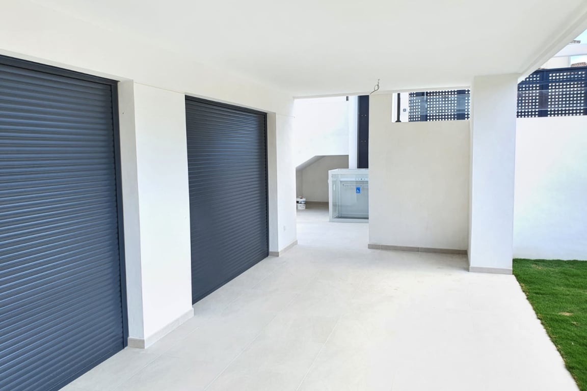 Villa in Manilva - Image 2