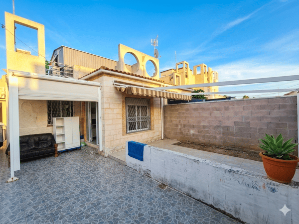 Villa in Torrevieja - view 1