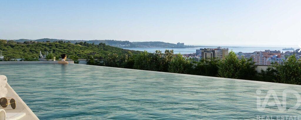 Apartment in Alges - Image 2