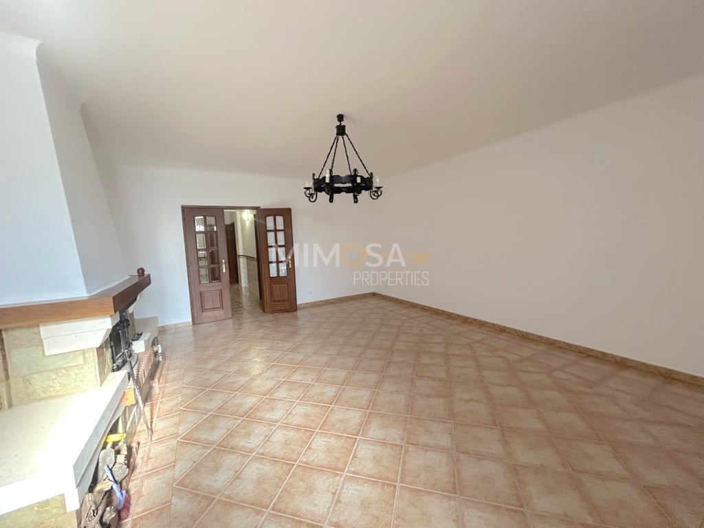 House in Barao de Sao Joao - Image 3