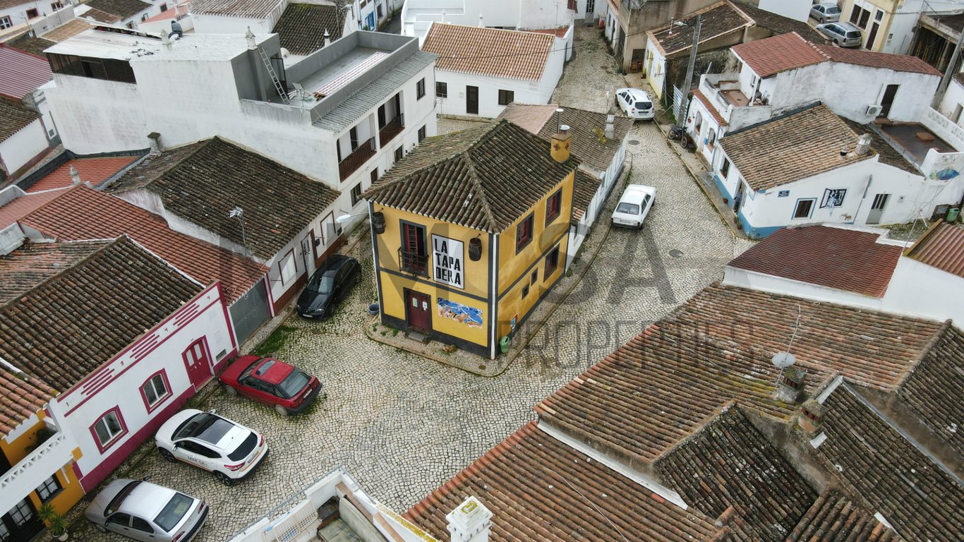 House in Barao de Sao Joao - Image 3