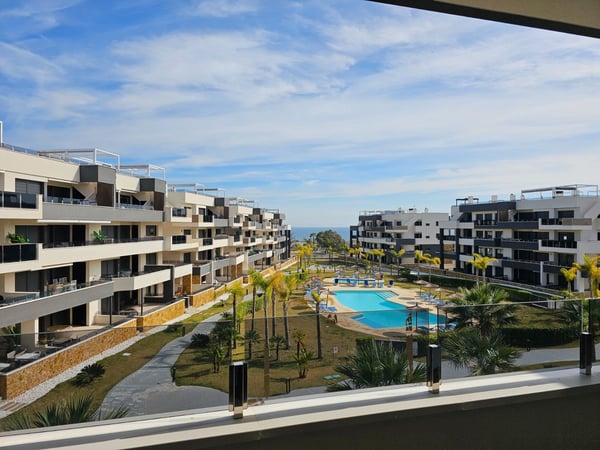 Apartment in Dehesa de Campoamor - view 1
