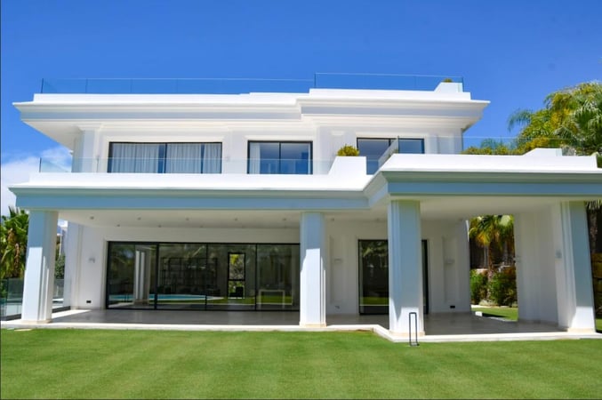 Villa in Marbella - view 1