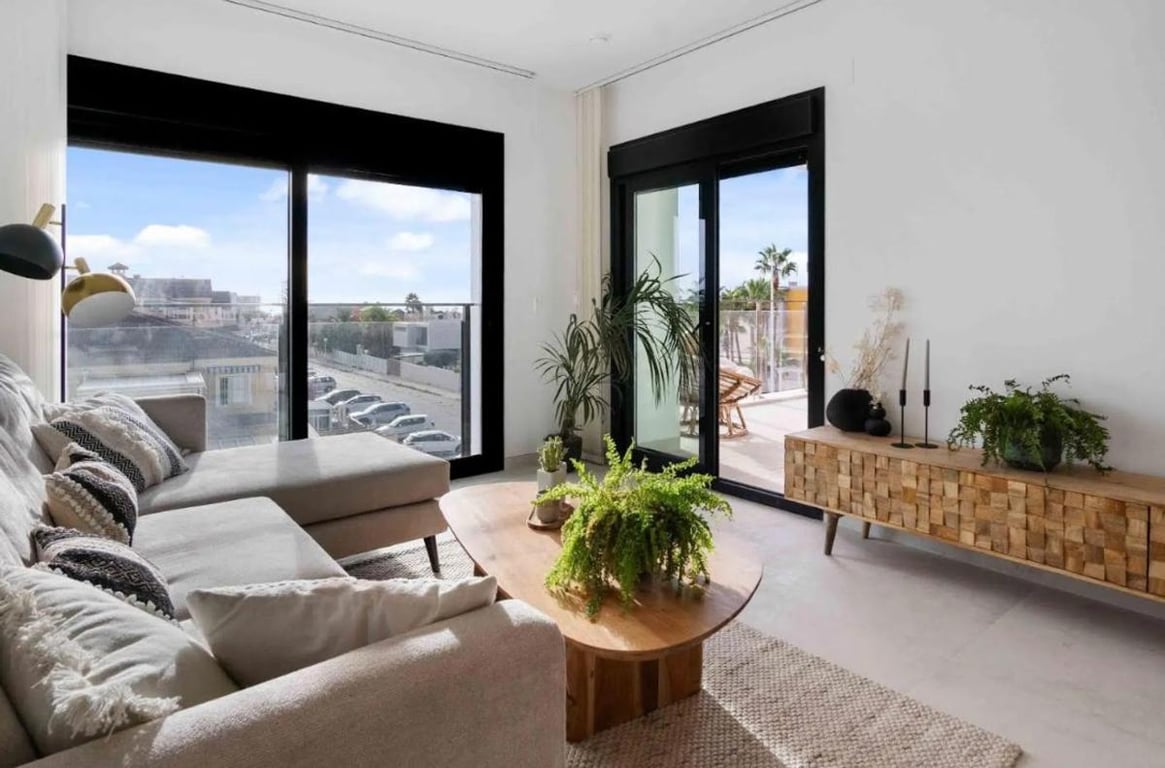 House in Torrevieja - Image 2