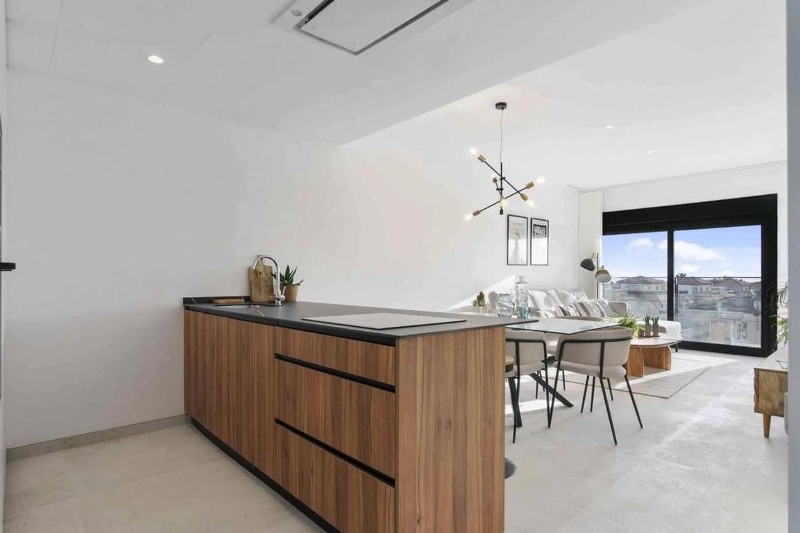 House in Torrevieja - Image 3