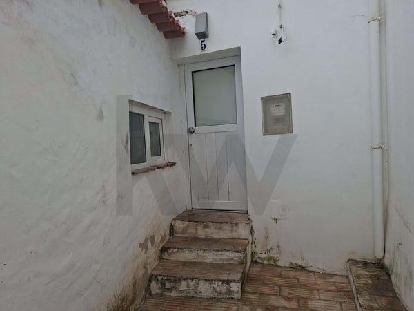 Villa in Raposeira - view 1