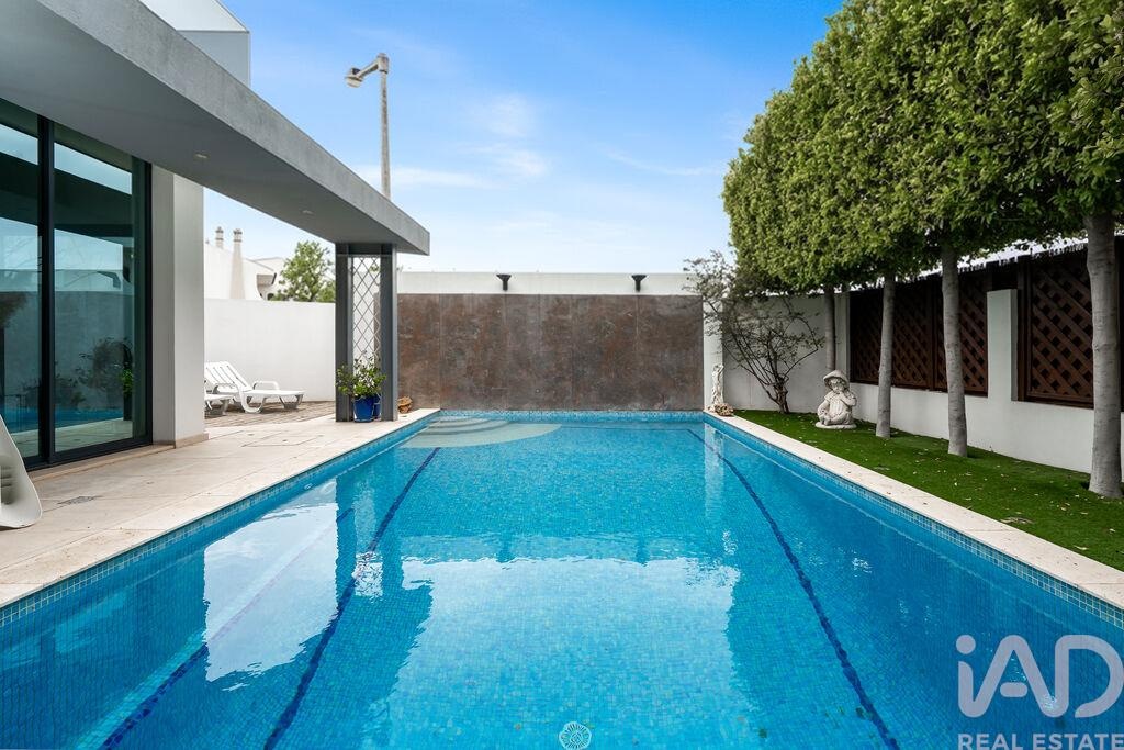 House in Quarteira - Image 2