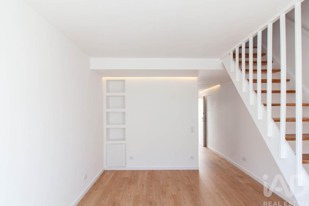 Apartment in Ajuda - Image 2