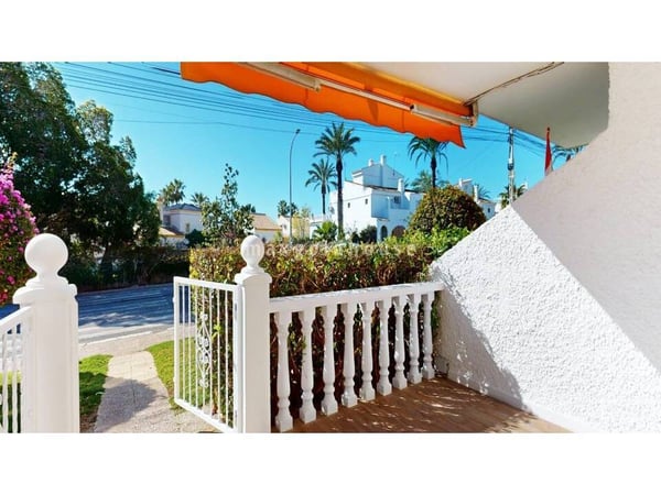 Apartment in Villamartin - view 1