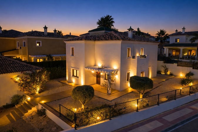 Villa in Lo Mendigo - view 1