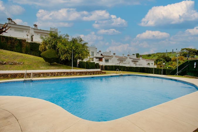 House in Estepona - view 1