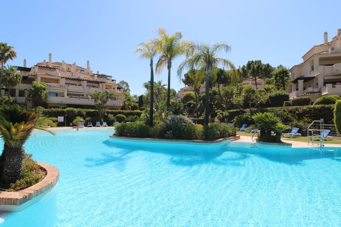 House in Benahavis - view 1