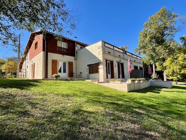 House in La Barde - view 1
