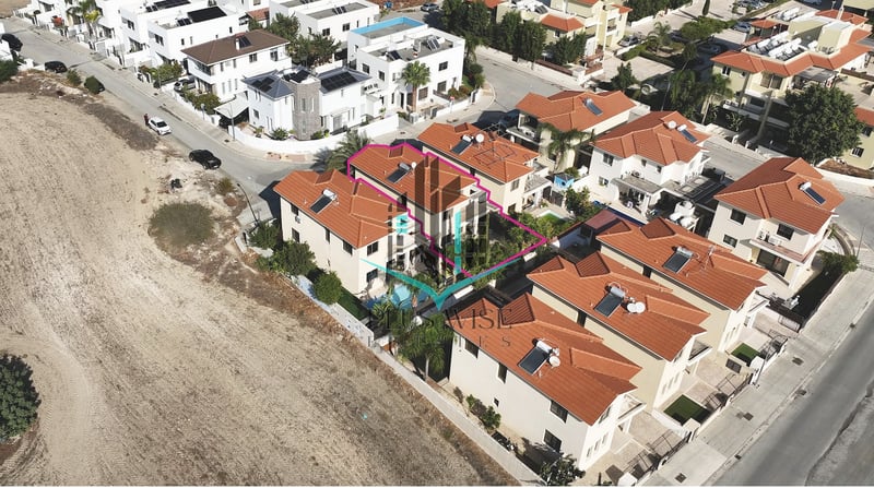 Villa in Oroklini - view 1