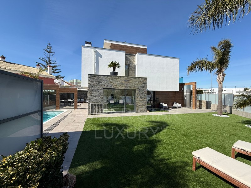 House in Charneca de Caparica