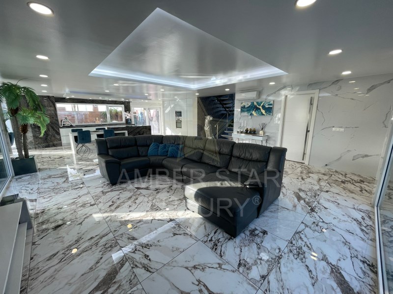 House in Charneca de Caparica - Image 3