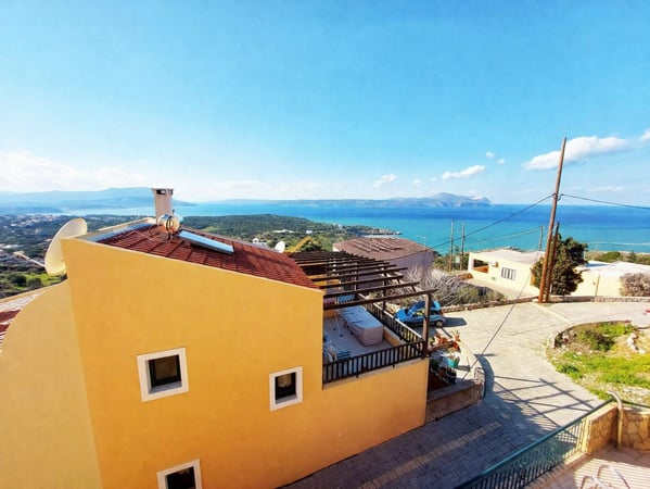 Villa in Kokkinon Khorion - view 1