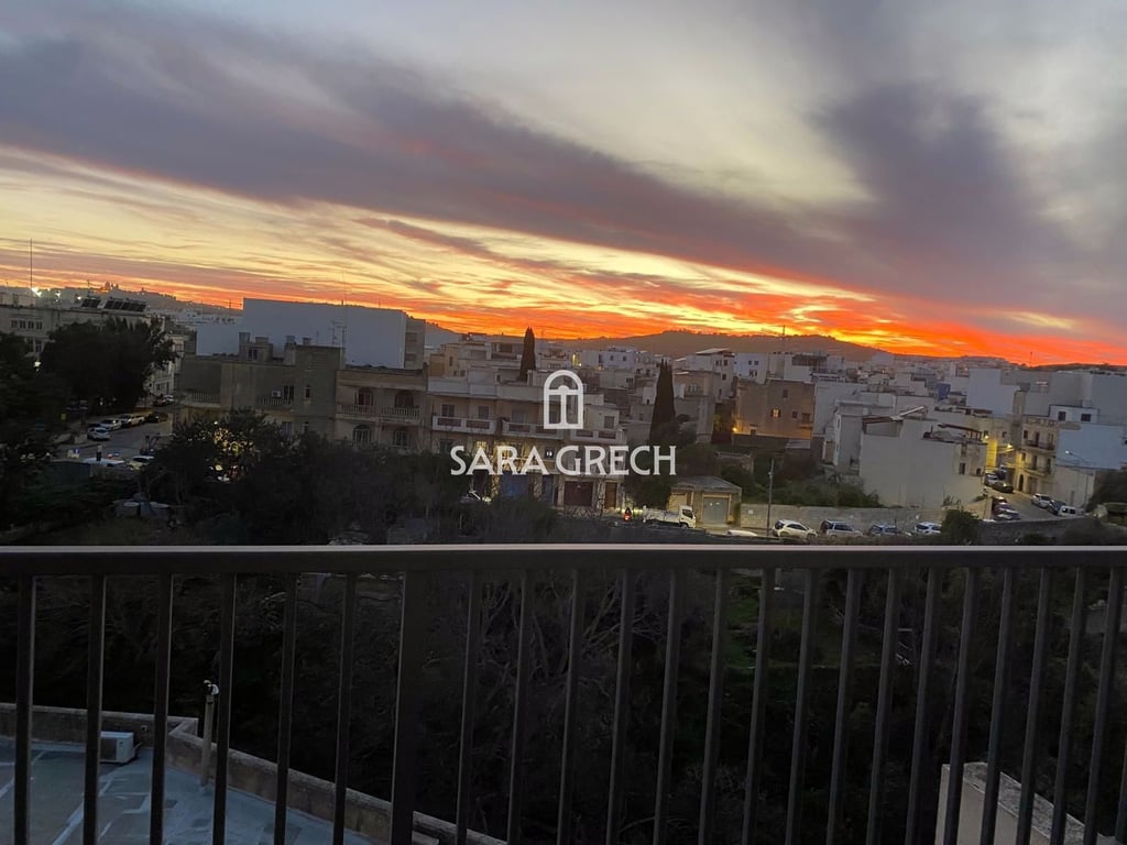 Penthouse in Mosta - Image 2