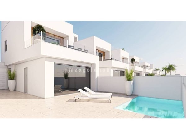 Villa in San Pedro del Pinatar - view 1