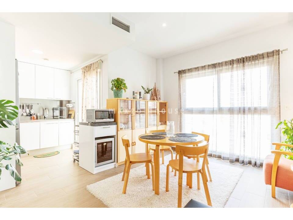 Apartment in Torrevieja - Image 2