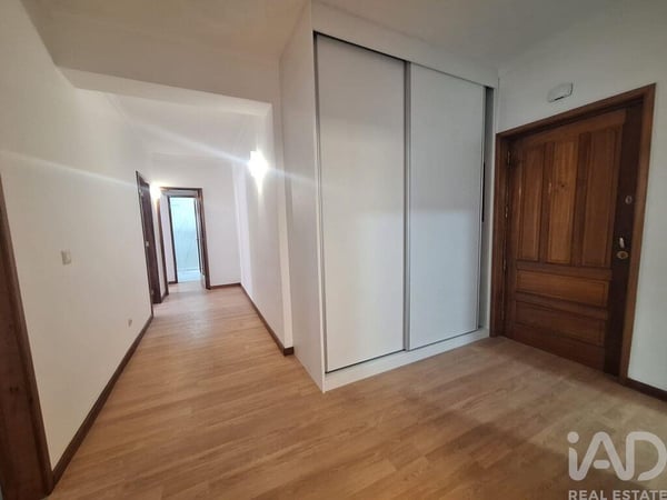 Apartment in Vila Nova de Gaia - view 1