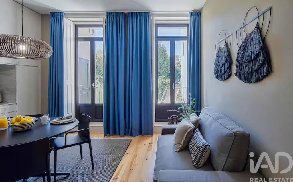 Apartment in Porto - Image 3