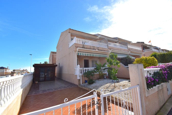 House in Los Balcones - view 1