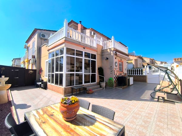 House in Algorfa - view 1