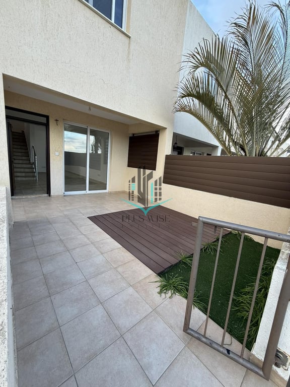 Apartment in Oroklini - Image 3