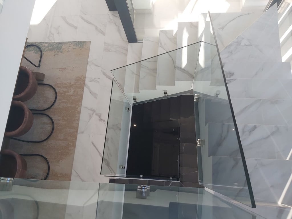 House in Estepona - Image 3