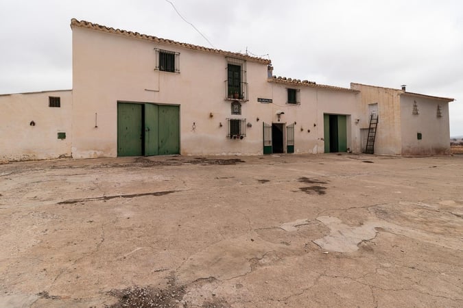 Villa in Murcia - view 1