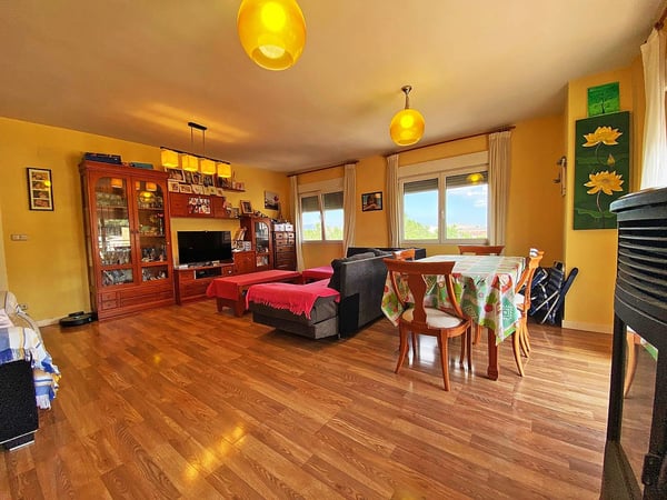 Apartment in Pinoso - view 1