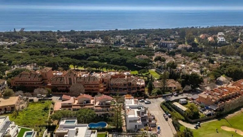 Villa in Marbella - view 1
