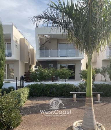 House in Emba - view 1