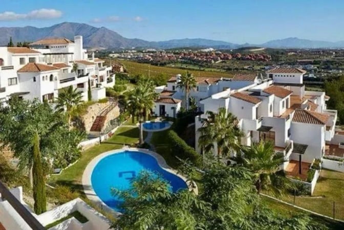Apartment in Casares - view 1