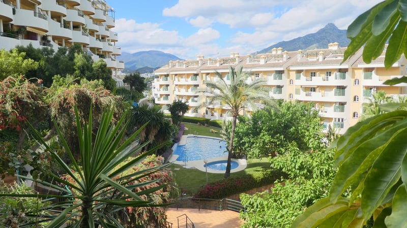 Apartment in Nueva Andalucia - view 1