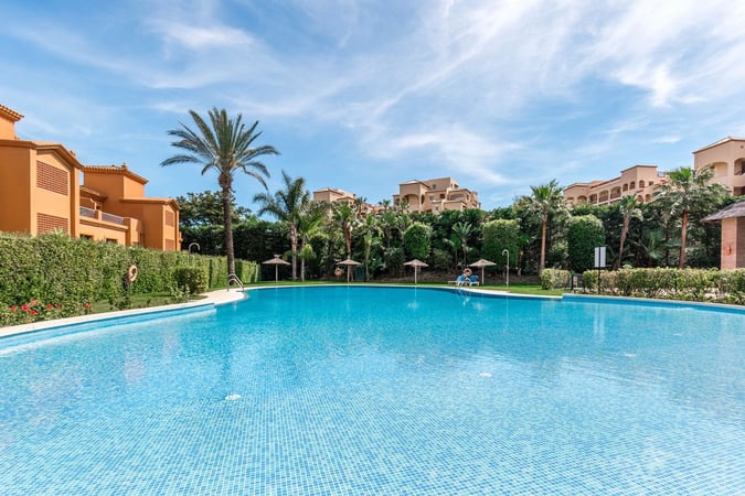 Apartment in Estepona - view 1