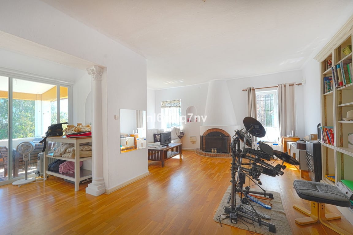 Villa in Costa del Sol - Image 2