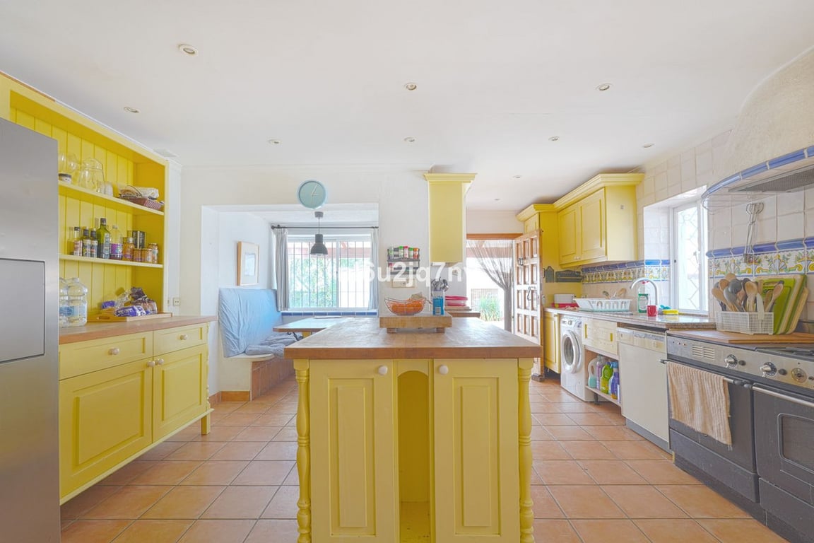 Villa in Costa del Sol - Image 3