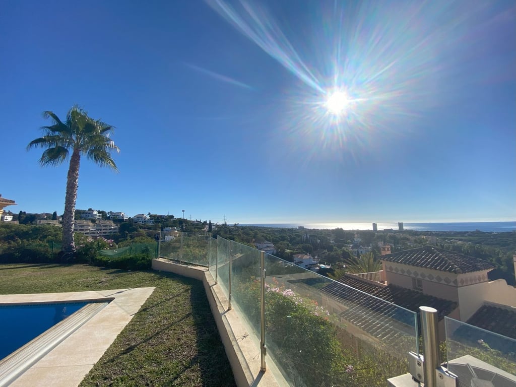 Villa in Elviria - Image 3