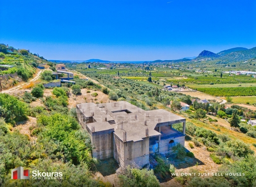 House in Aria - view 1