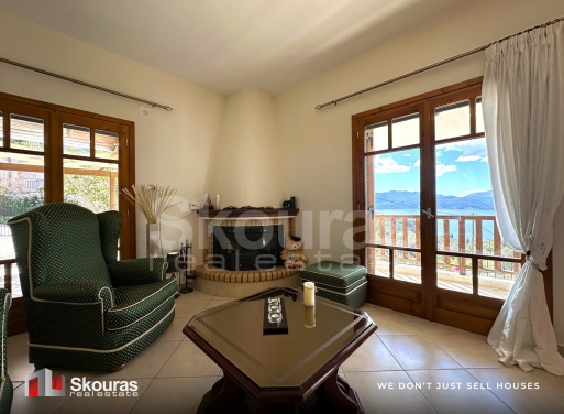 House in Megalochori - view 1