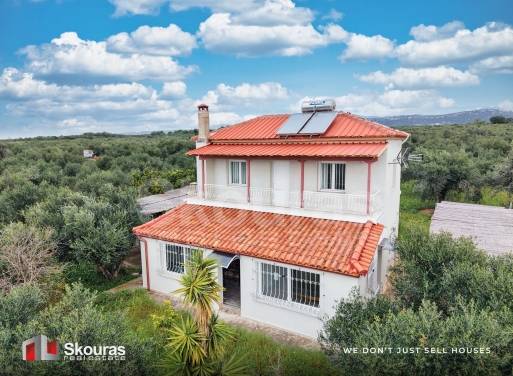 House in Marathopolis - view 1