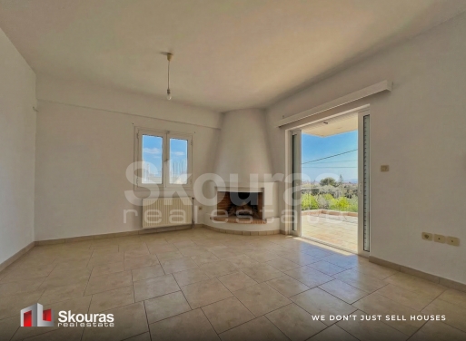 Apartment in Kato Assos - view 1