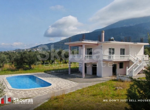 House in Kyparissia - view 1