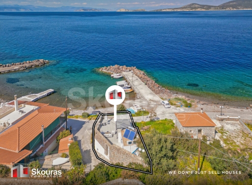 House in Agios Nikolaos - view 1