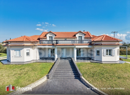 House in Vartholomio - view 1