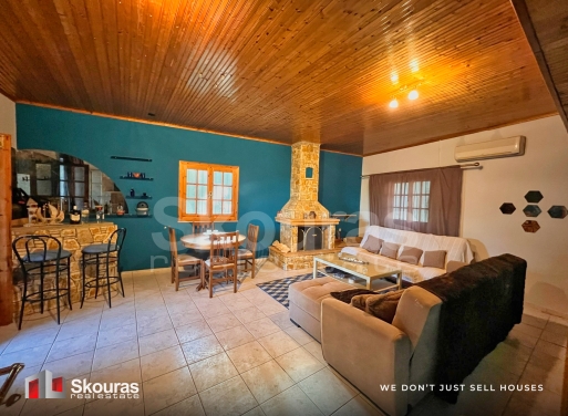 House in Agioi Theodoroi - view 1