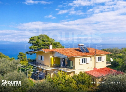 House in Lambinos - view 1