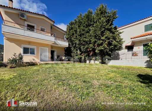 House in Skhoinos - view 1